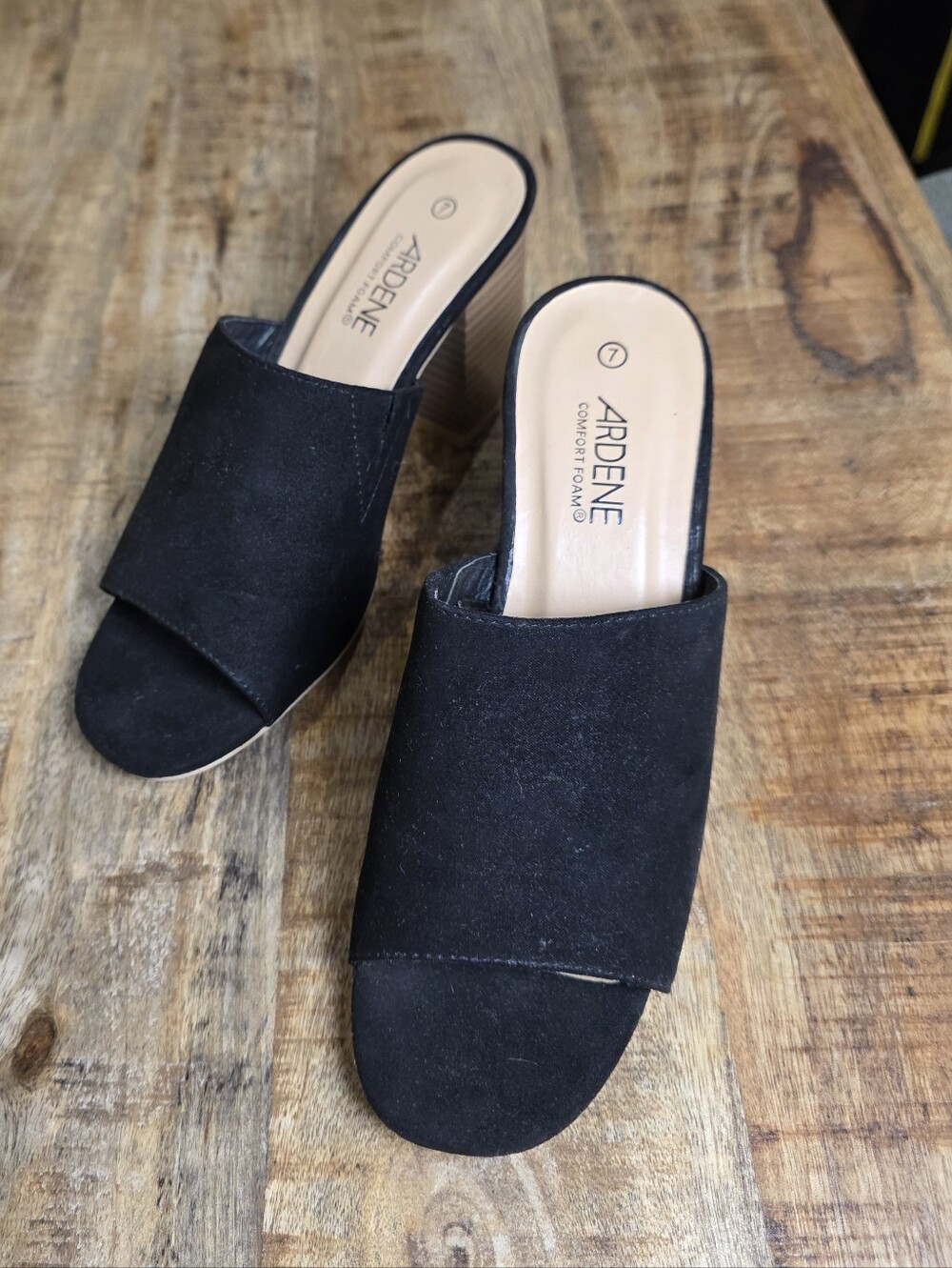 Ardene Black Suede Open-Toe Block Heel Mules